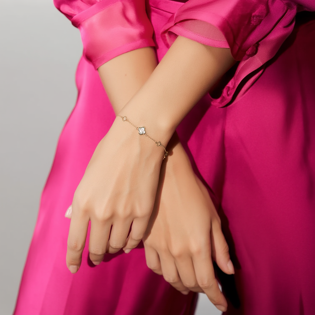 Dainty Clover Bracelet