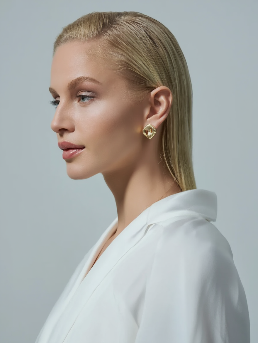 Elva Earrings - Gold
