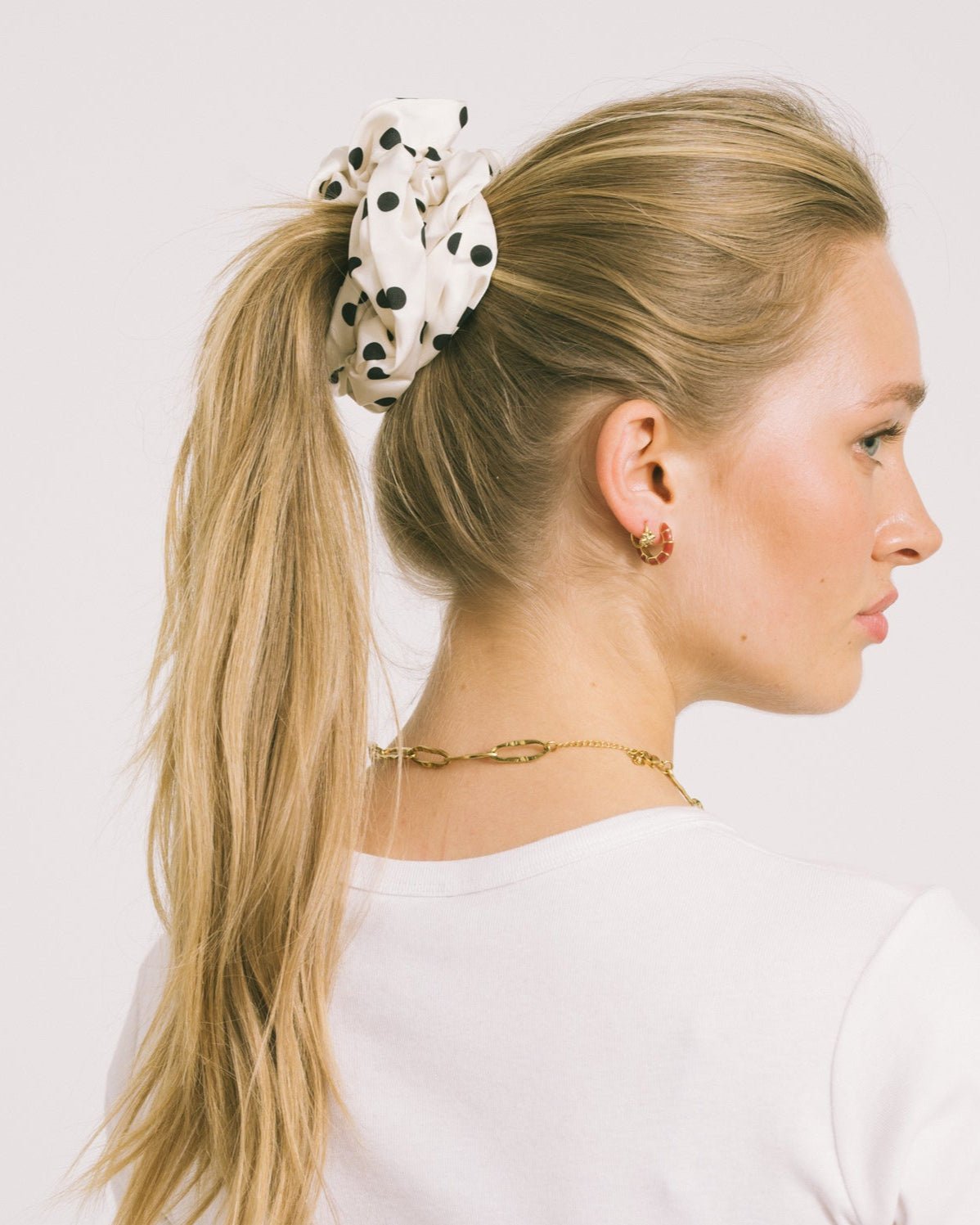 Scrunchie Polkadot Silky White