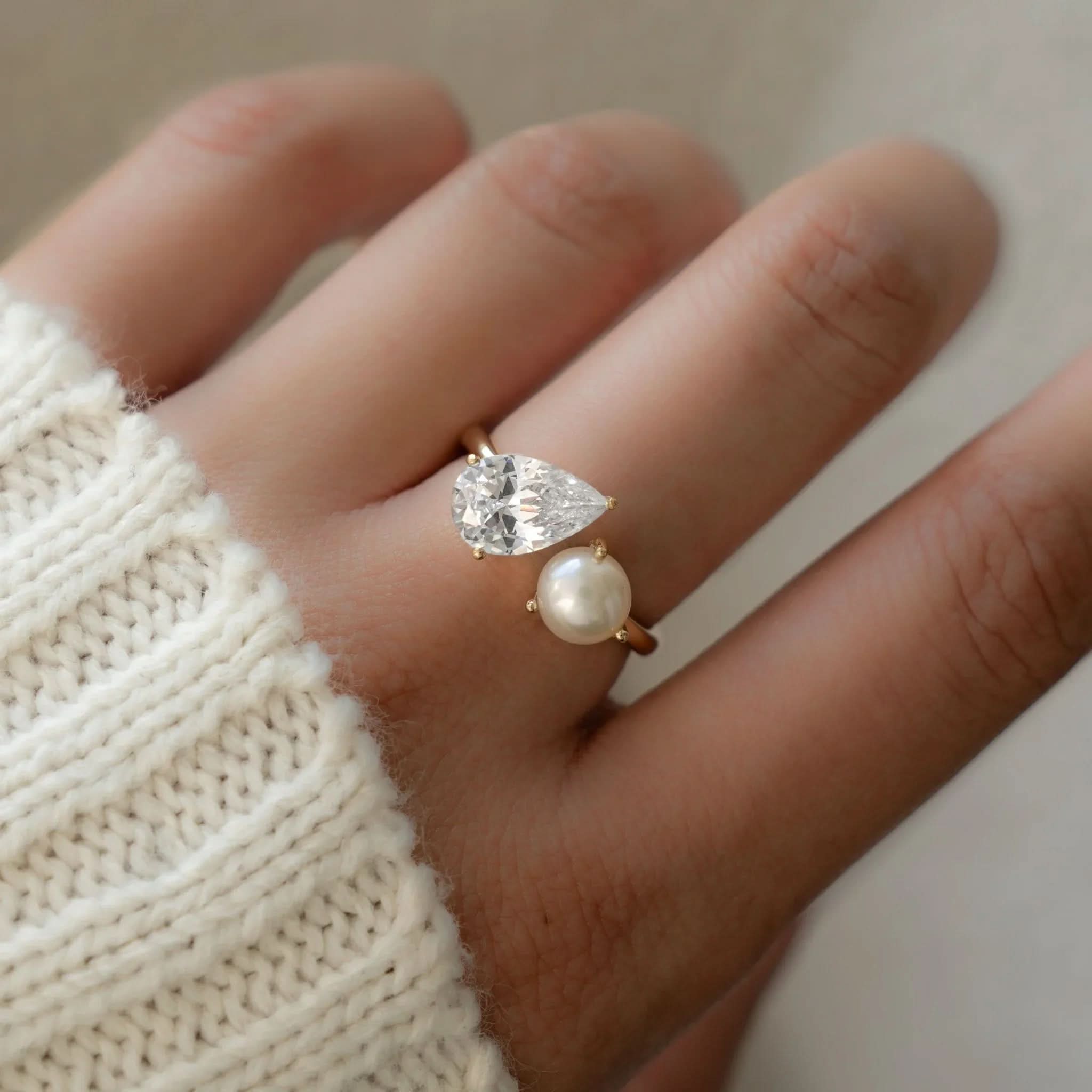 Toi et Moi Pearl Ring - AYUNA