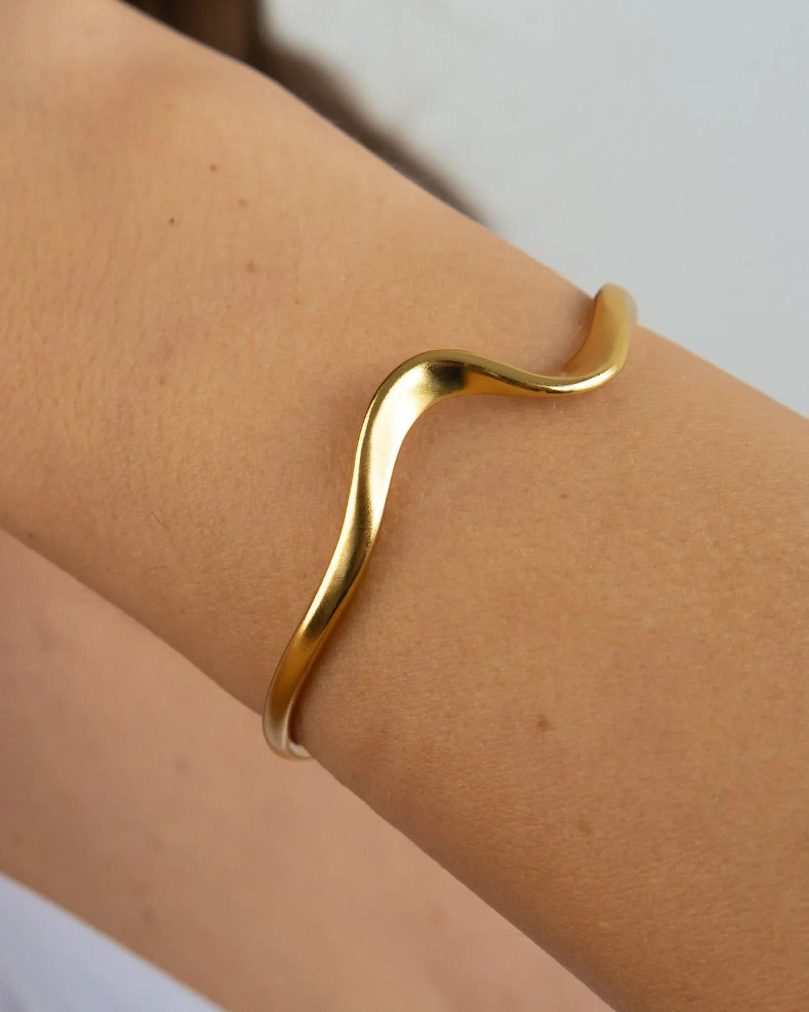 Wave Bangle - AYUNA