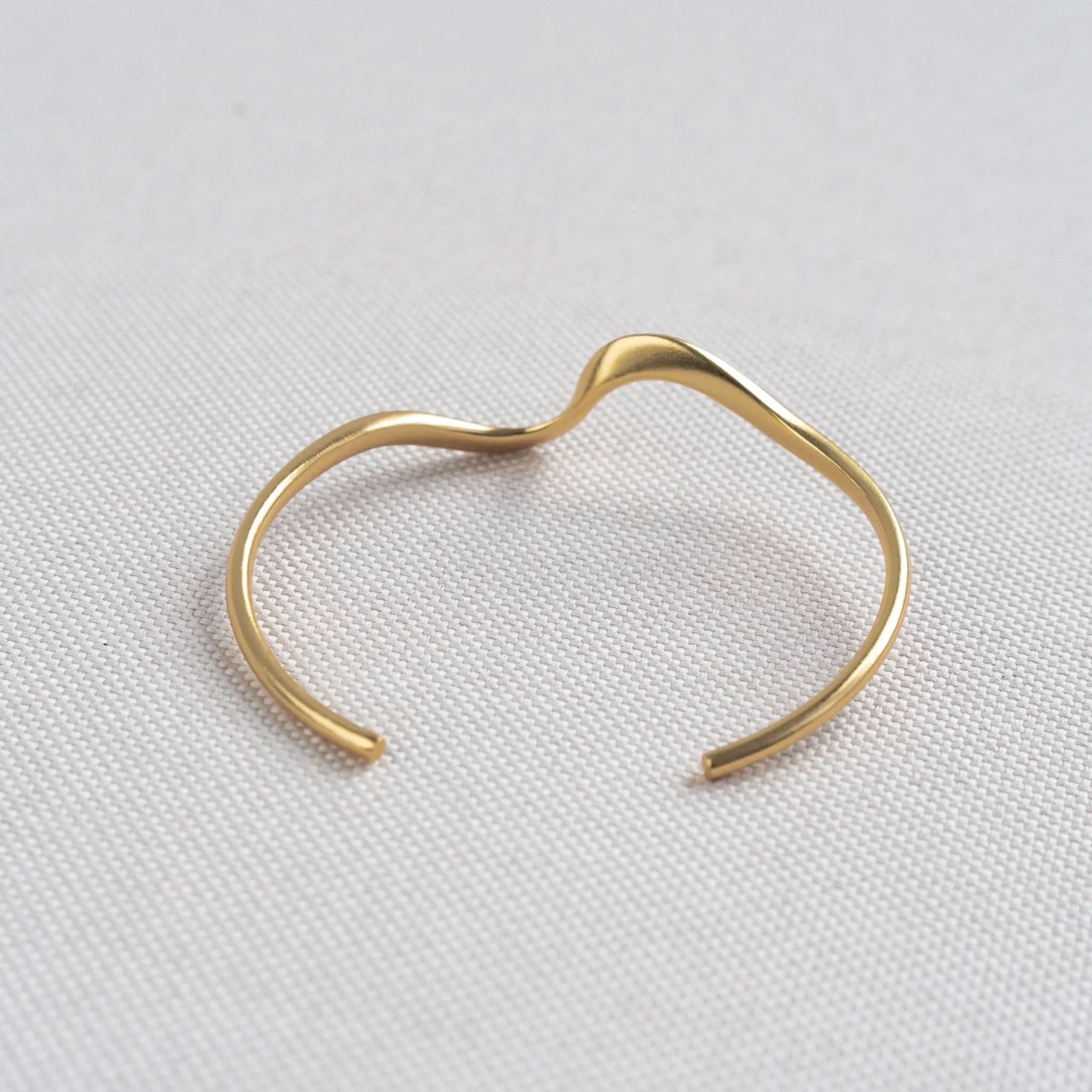 Wave Bangle - AYUNA