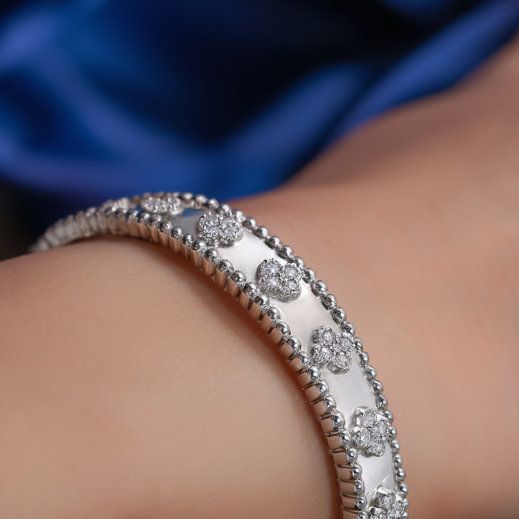 Clover Bangle