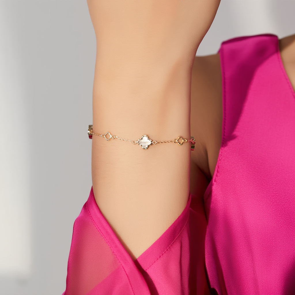 Dainty Clover Bracelet