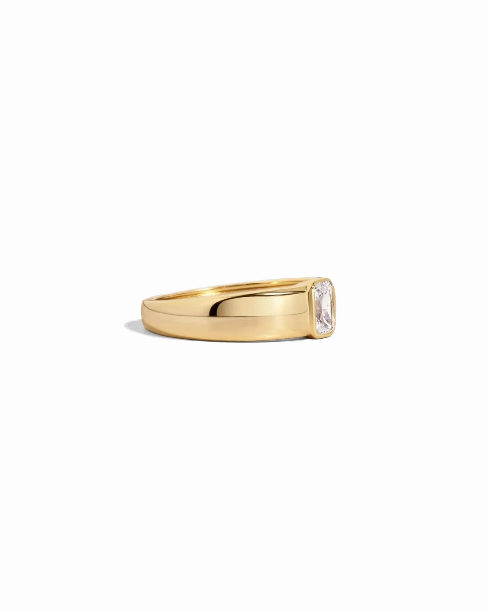 Baguette Dome Ring - AYUNA