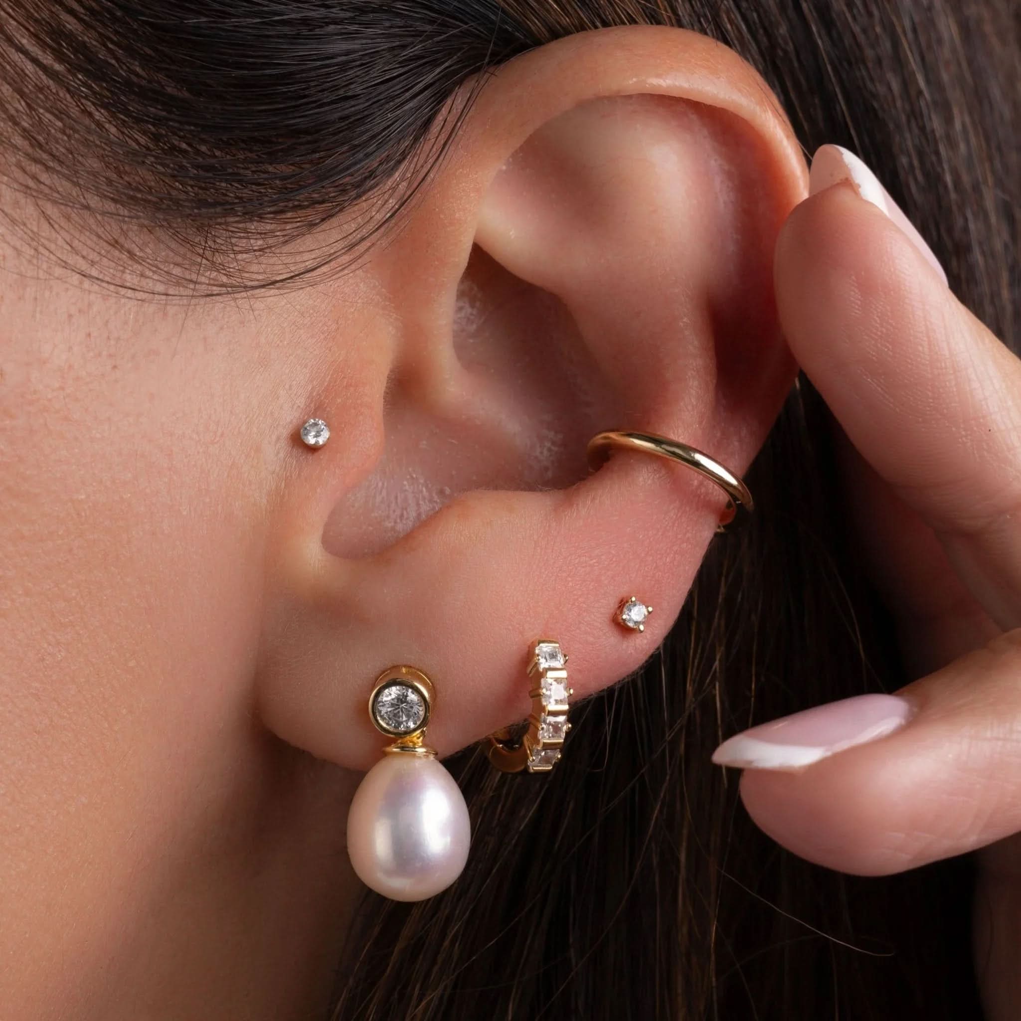 Bezel & Pearl Drop Earrings - AYUNA