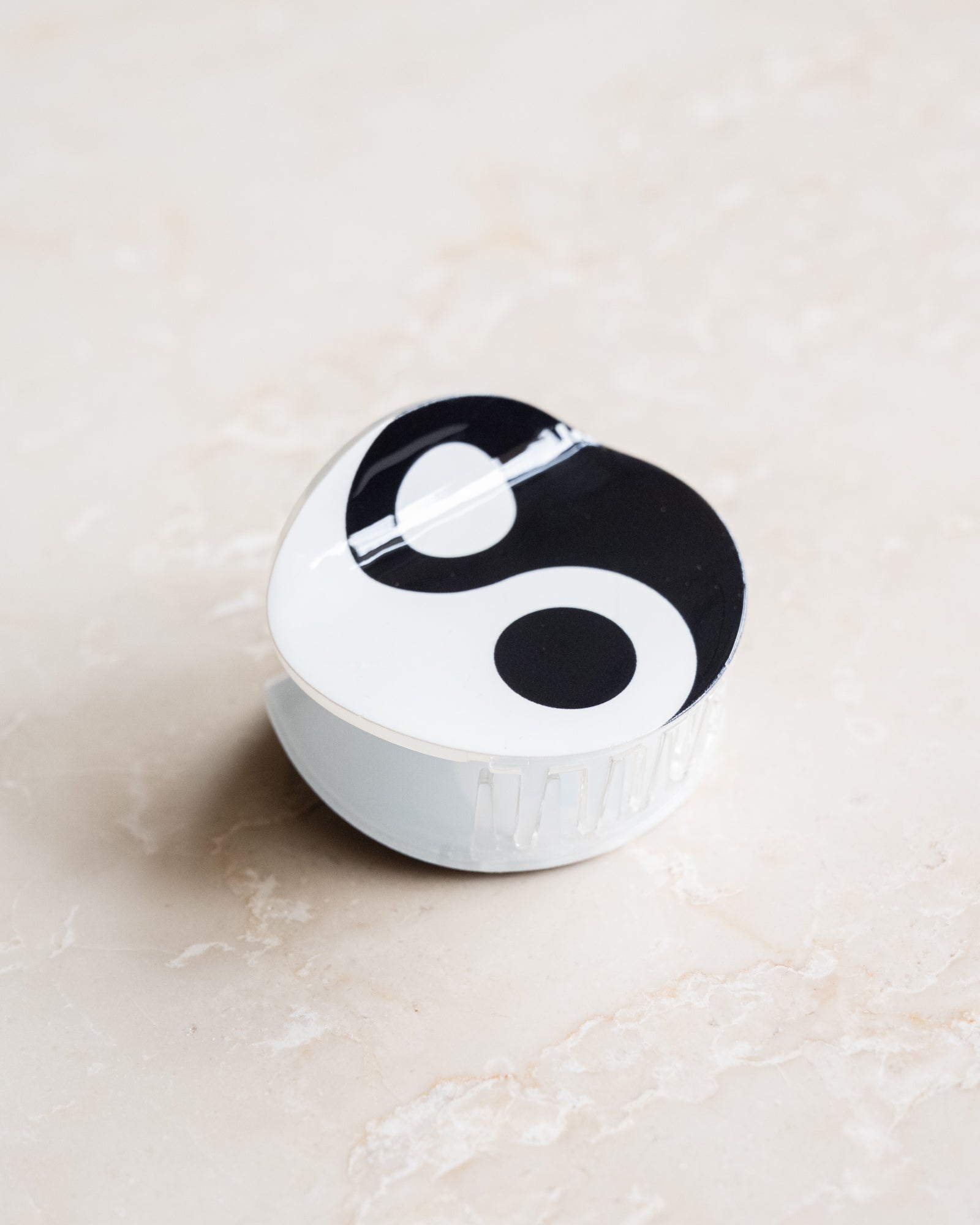 Claw Clip Yin Yang Roundy Black
