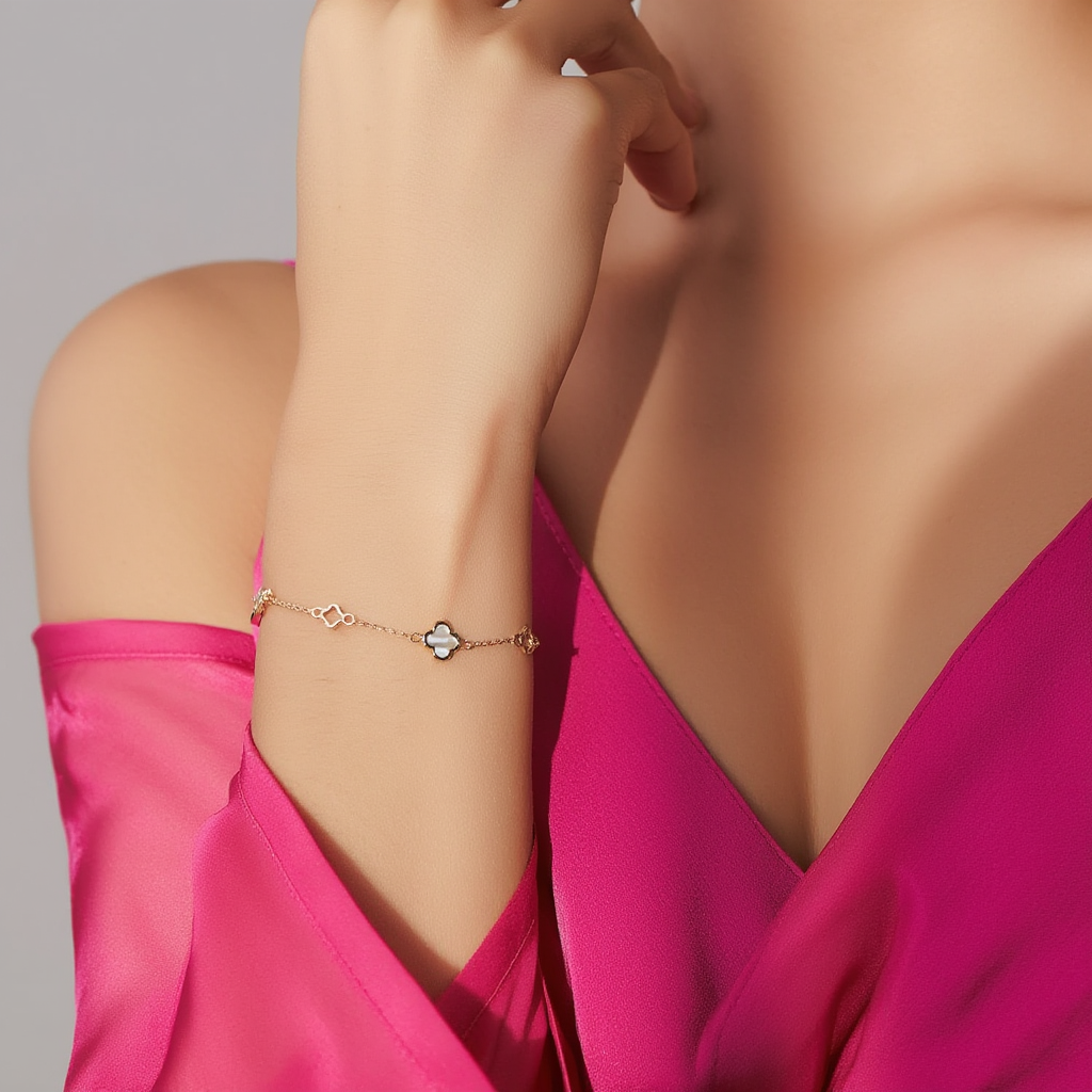 Dainty Clover Bracelet