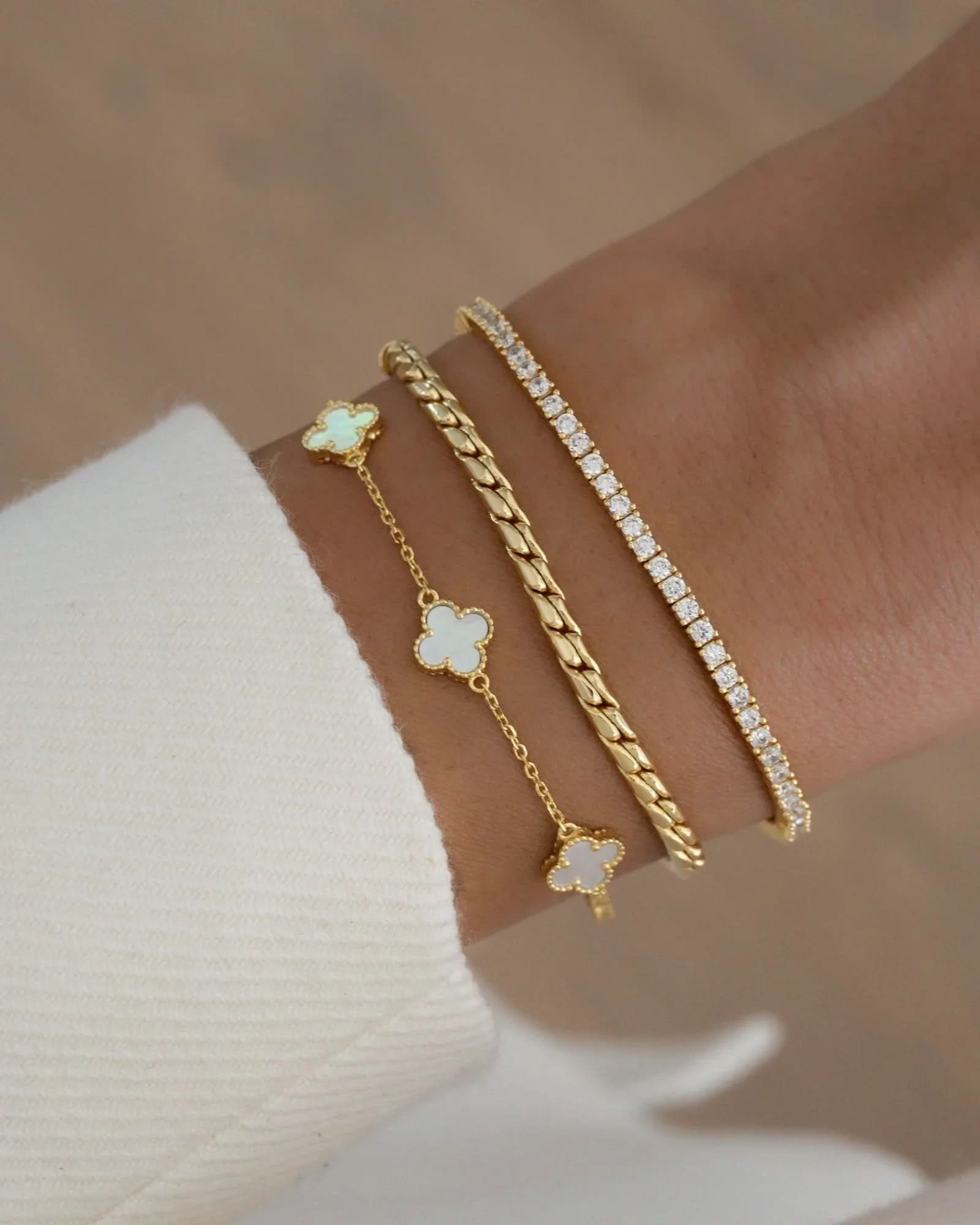 Mother of Pearl Clover Bracelet - AYUNA
