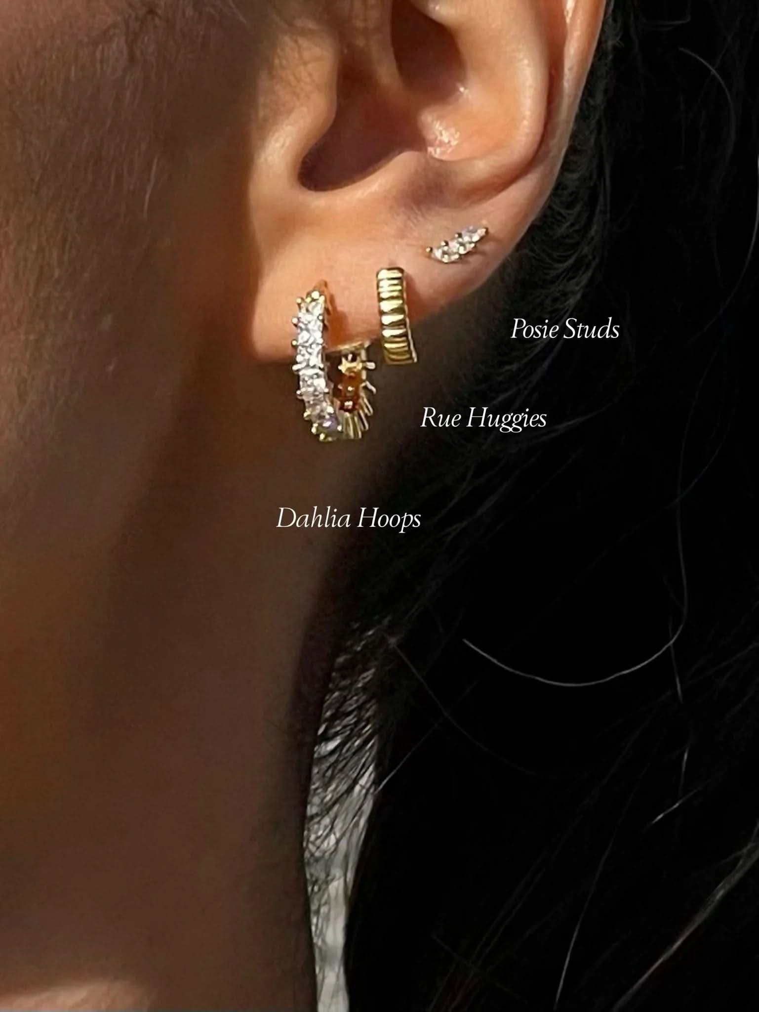 Posie Studs - Gold - AYUNA