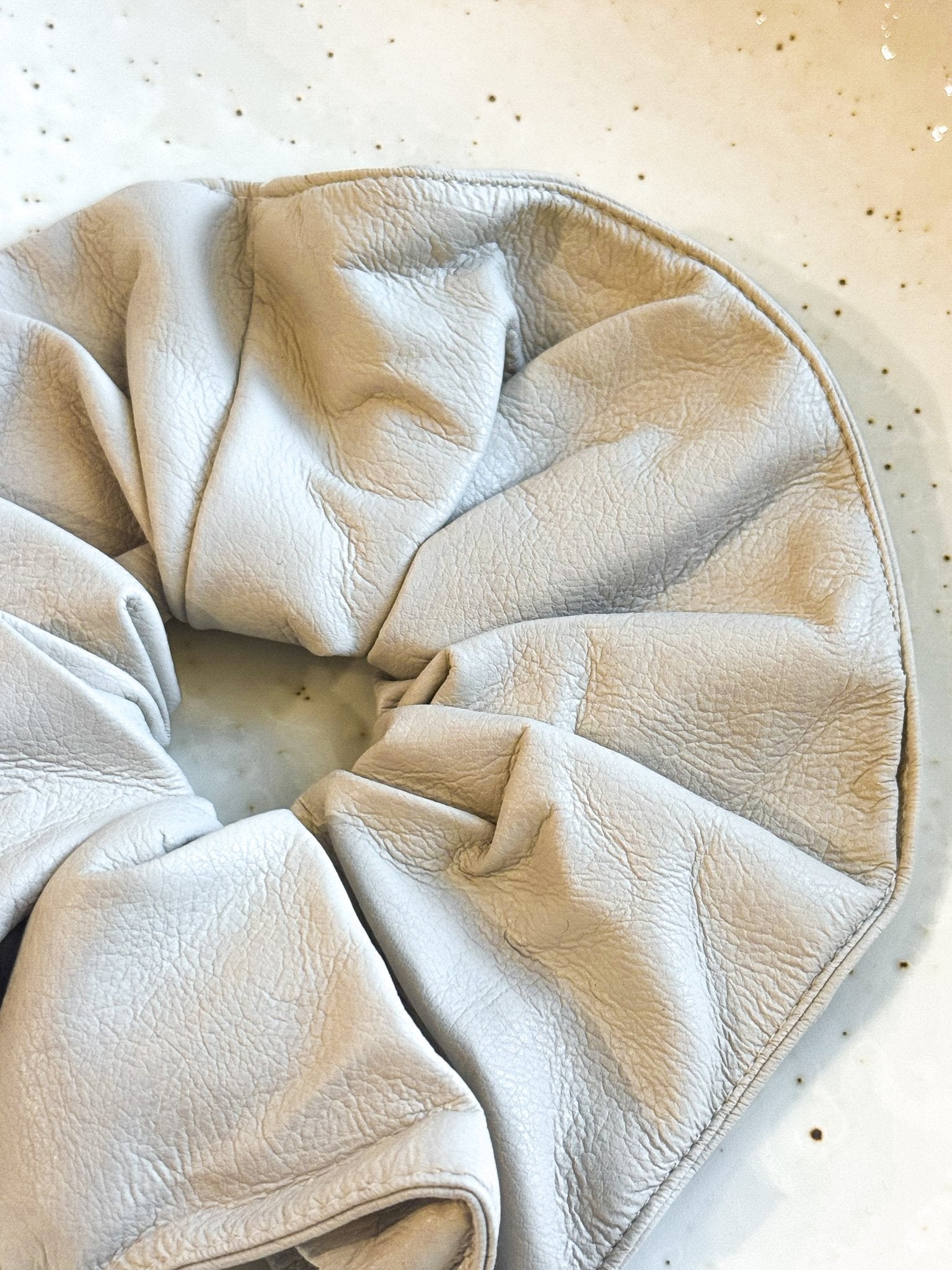 Scrunchie PU Offwhite