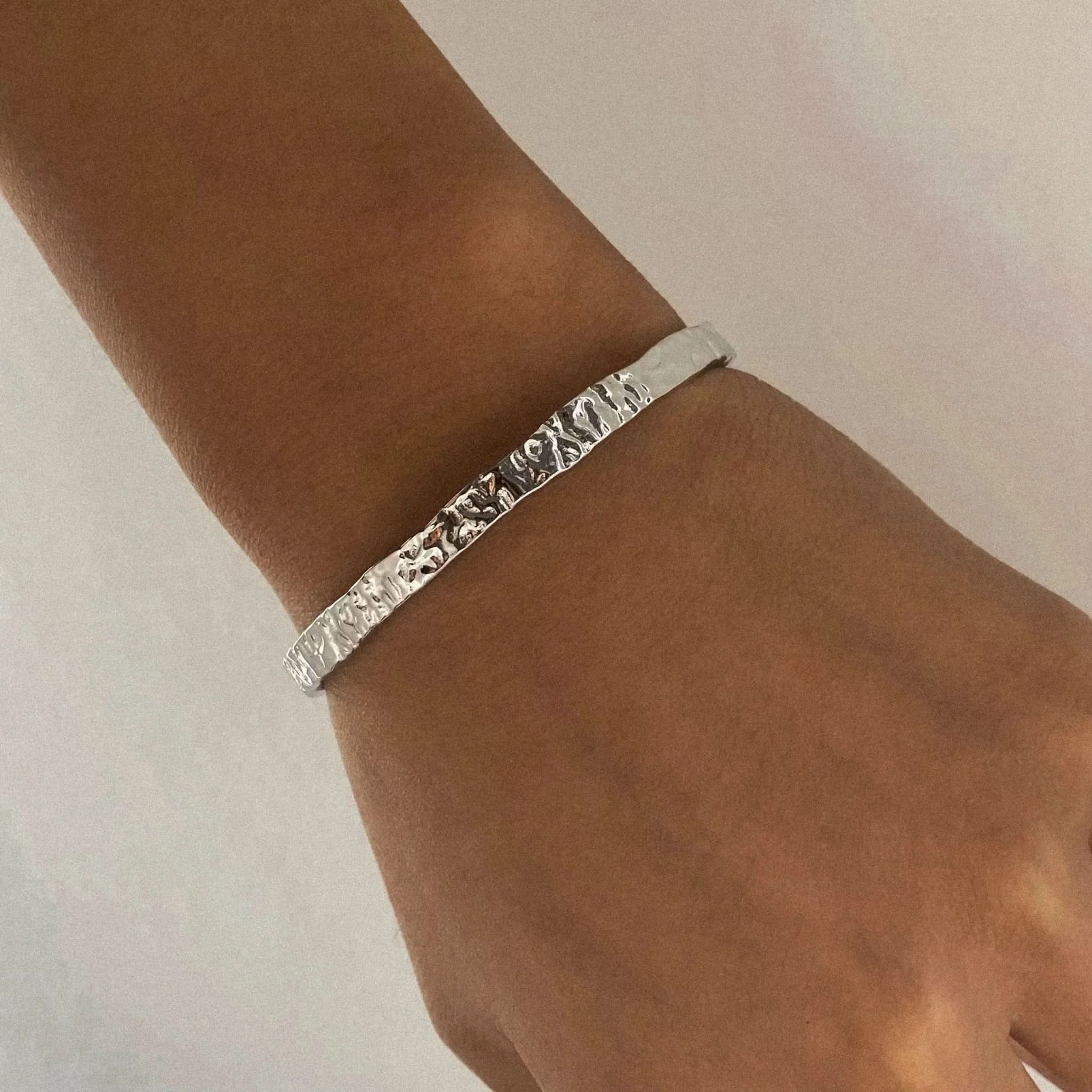 TEYA Textured Cuff Bracelet - AYUNA